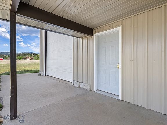 4th image of 642 Deer Haven Dr