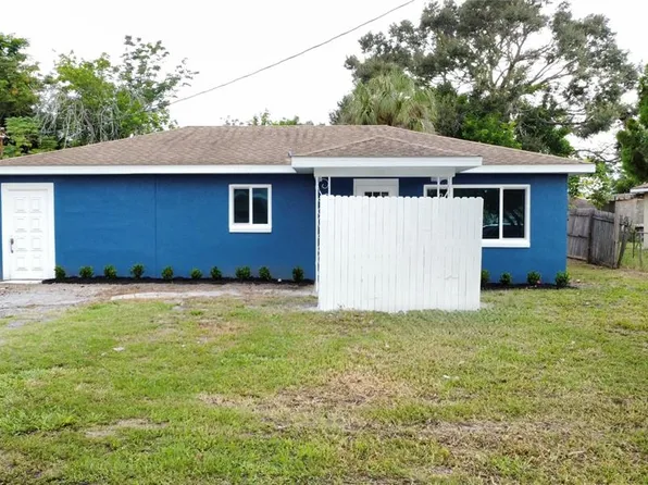 2132 4th St E, Bradenton, FL 34208