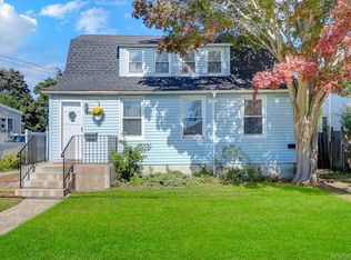 108 Linden St, Bellmore, NY 11710