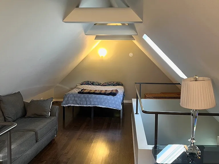 3143 N Racine Ave — Photo 10