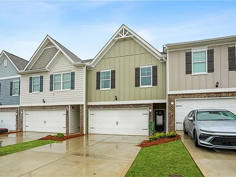 11649 Mendenhall Ct — Photo 2