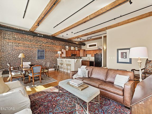 5th image of 130 W Jackson Ave Suite 302