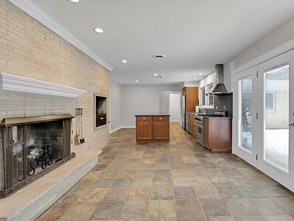 5th image of 3273 Merrimac Ln