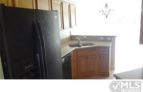 3rd image of 866 Pipers Cay Dr #156