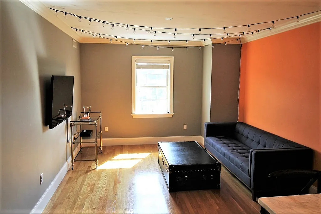 Building Photo - 255 Winter St #307