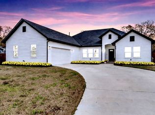 1909 Willowcrest Loop, Denton, TX 76205