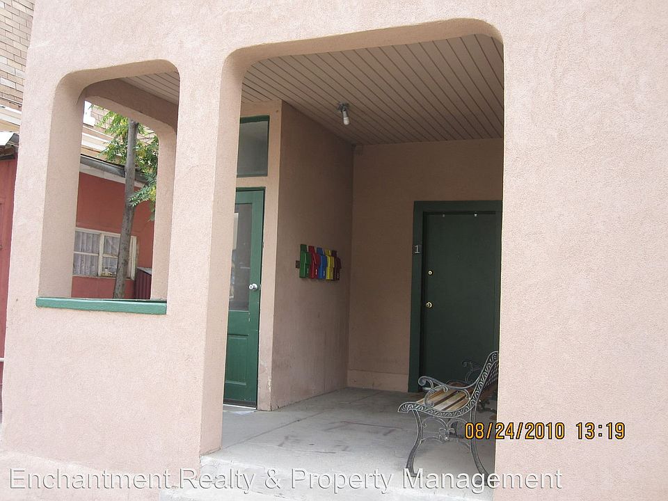 2nd image of 307 W Market St APT 1