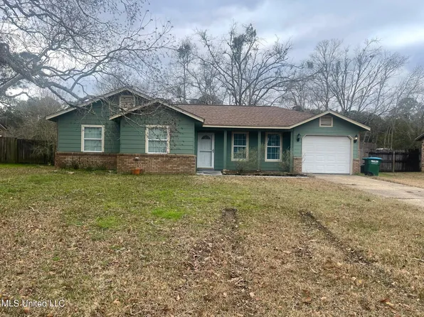 1909 Westgate Pkwy, Gautier, MS 39553