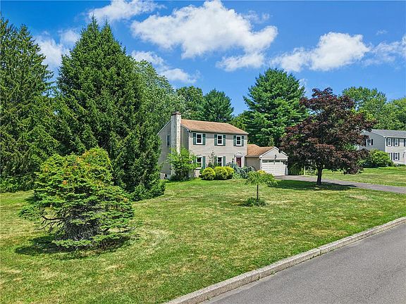 3rd image of 4253 Biddeford Cir
