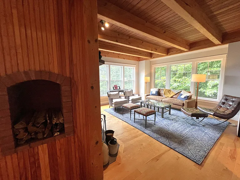 1018 Sinclair Dr — Photo 8