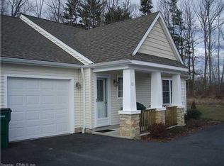 11 River Walk Dr, Brooklyn, CT 06234