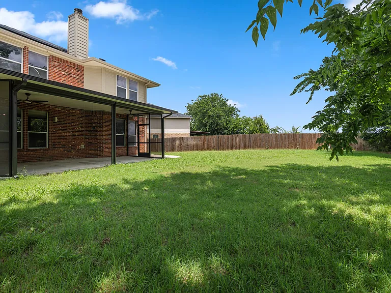 2318 Hillgrove Ct — Photo 42