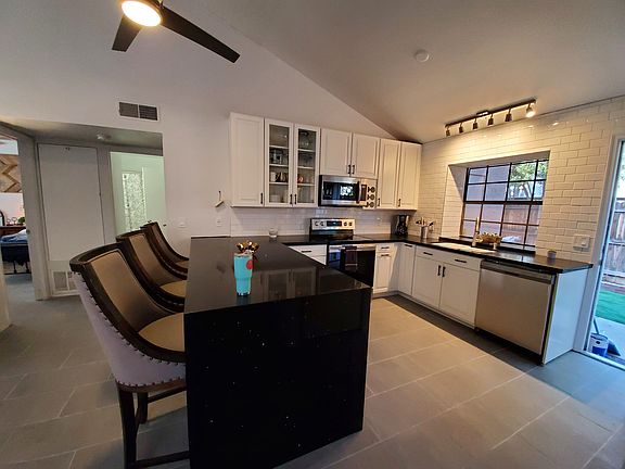 5th image of 4901 E Kelton Ln Unit 1255