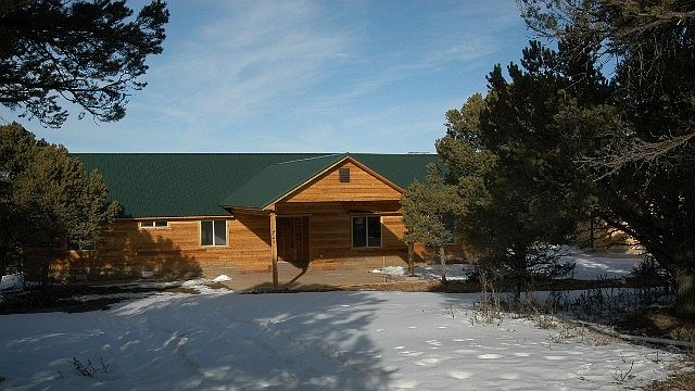 1st image of 551 Pine Dr
