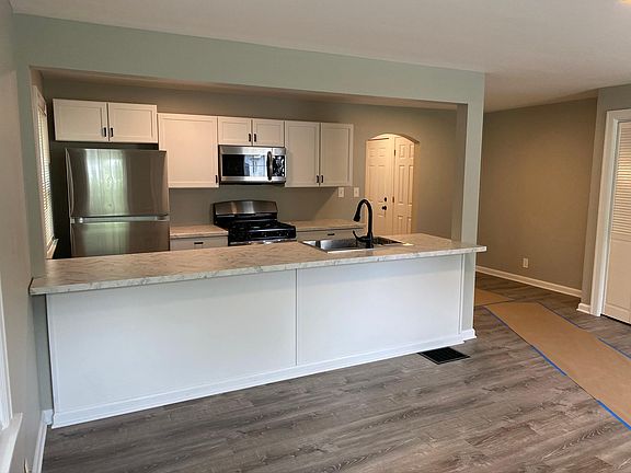2nd image of 309 Central Ave #309