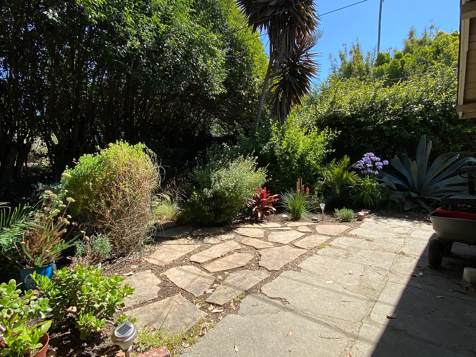 1031 E Main St — Photo 3