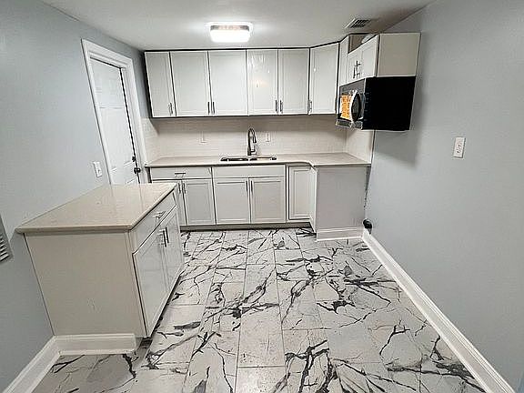 4th image of 1524 W 33rd St