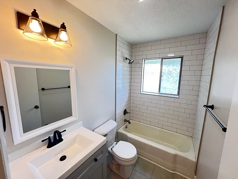 4220 Tacoma Ave — Photo 7