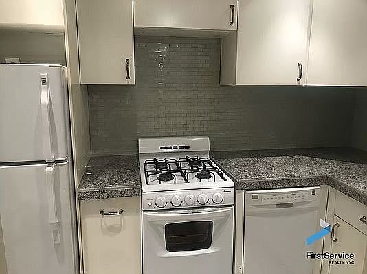 3rd image of 141 E 89th St APT 5N