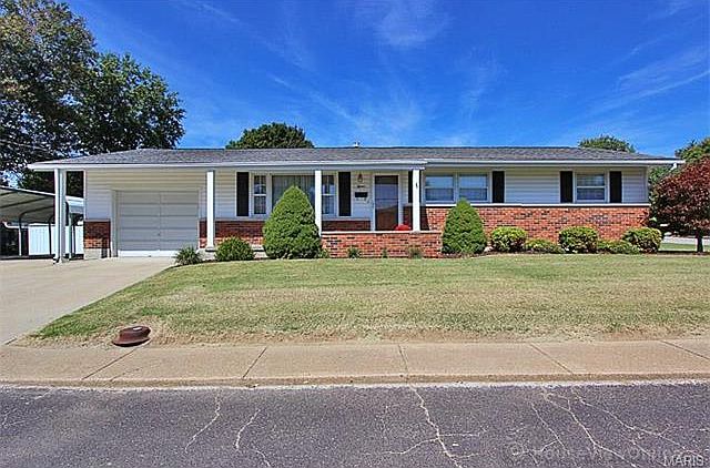 1st image of 15 Park Dr