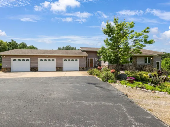 N8071 Hatch Lake Rd, Iola, WI 54945