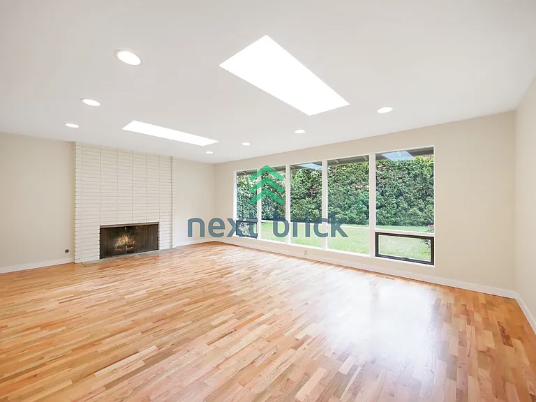 14469 NE 12th Pl — Photo 6