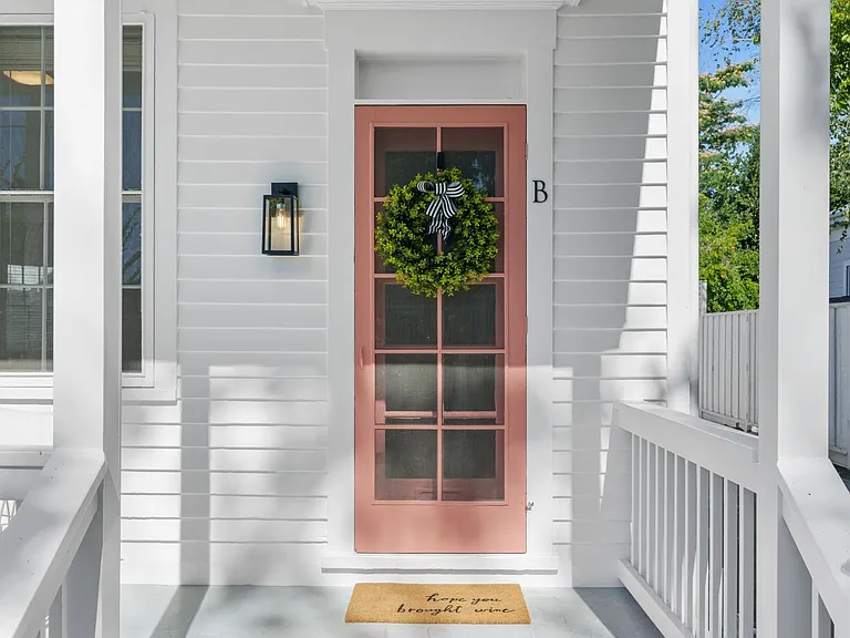 547 Randolph Street — Photo 4