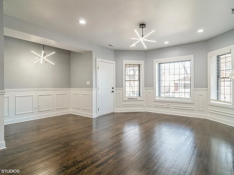 3332 N Hamlin Ave #1 — Photo 8