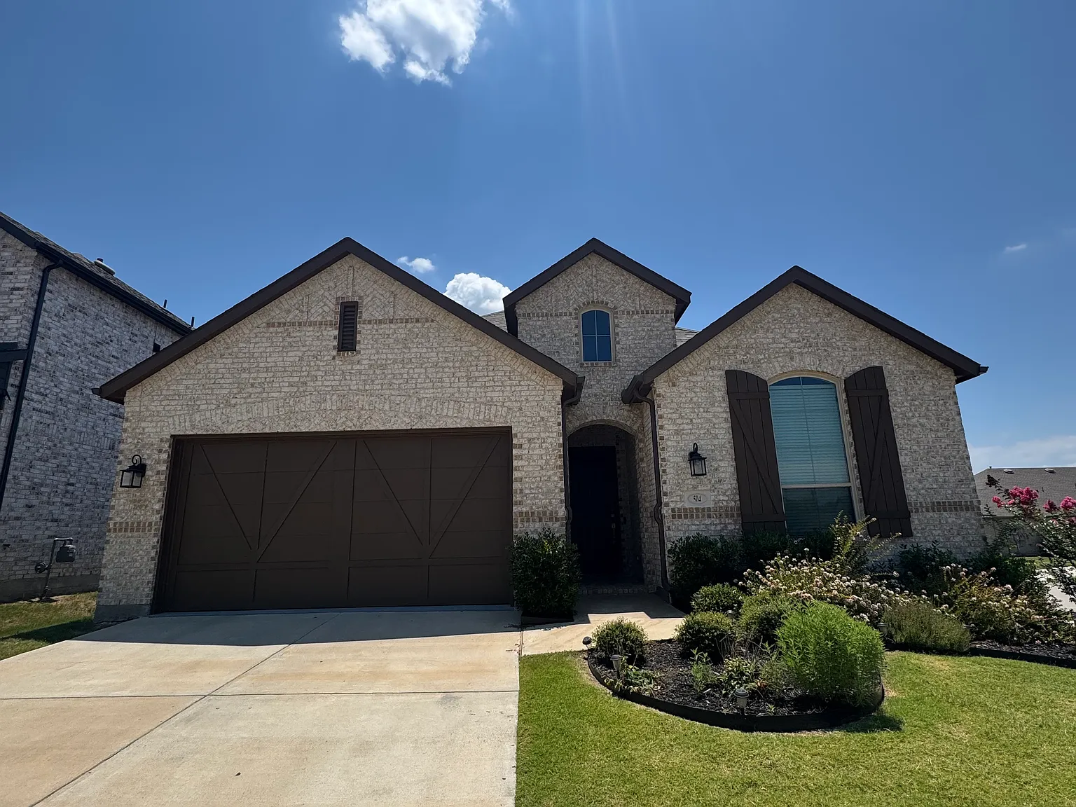 4 bed, 2256 sqft, $2,750 — Photo 1