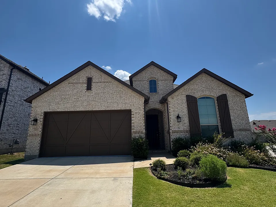 504 Evergreen Rd