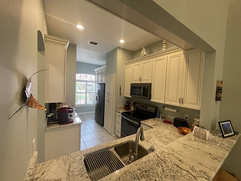 250 Saint Lucie Ln #14 — Photo 6