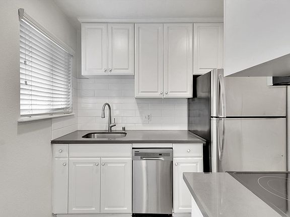5th image of 131 Cerrito Ave APT 6