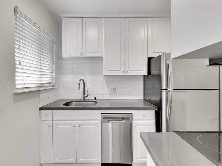 131 Cerrito Avenue — Photo 5