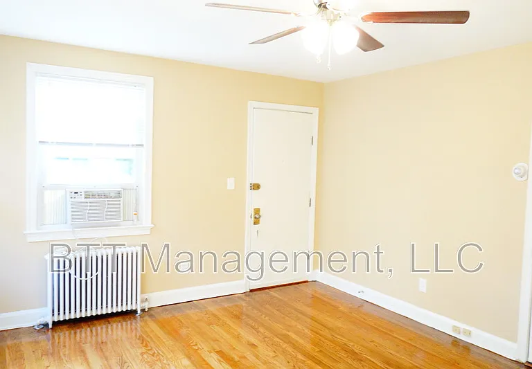 8107 Greenwood Ave #2 — Photo 3