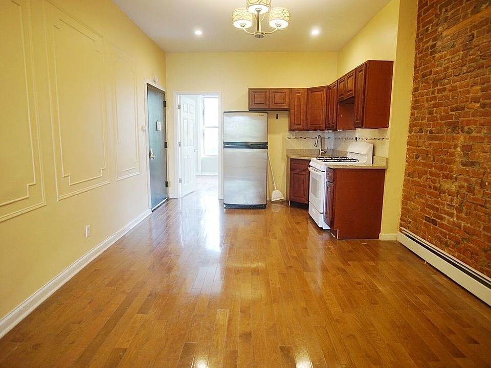 1st image of 121A Hull St #2A