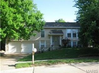 13263 Gateroyal Dr, Saint Louis, MO 63131