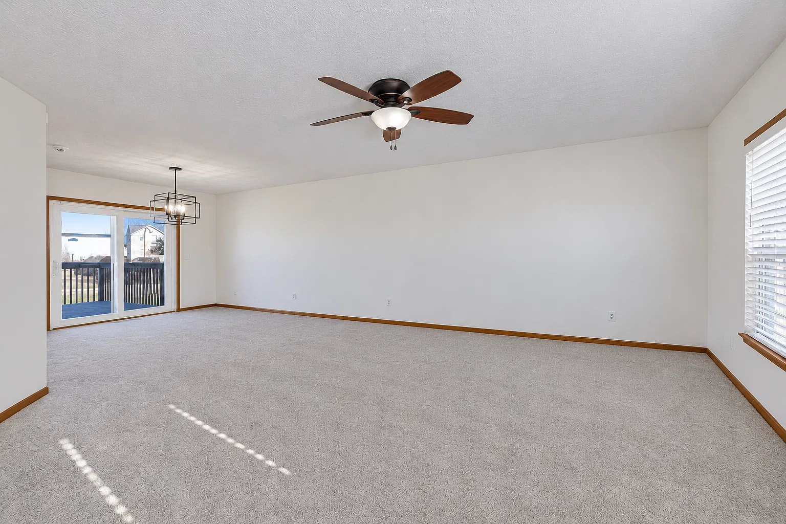 3170 Drake Ave — Photo 3