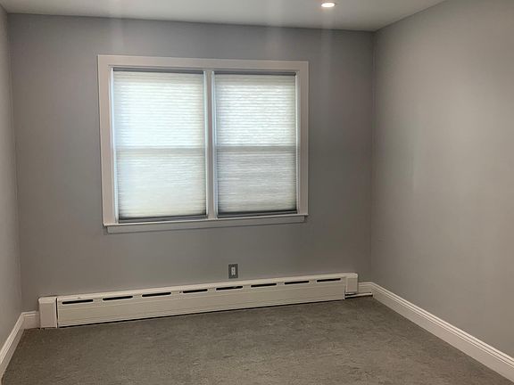 5th image of 27 Wickes Ave #2