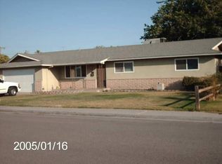 1575 Mulberry Ln, Lemoore, CA 93245