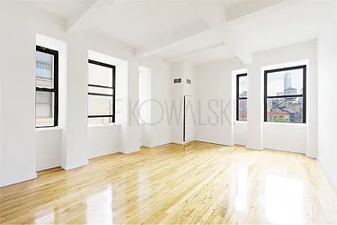 Rented by R New York