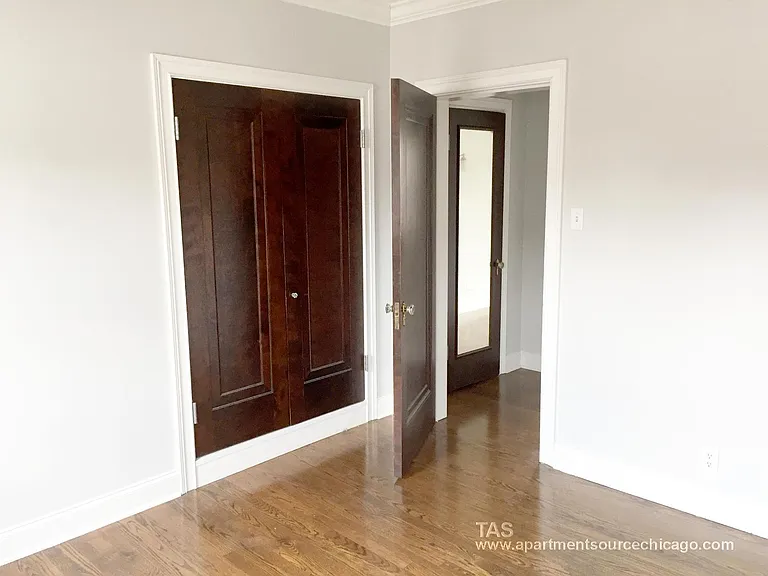 4838 N Paulina St #2W — Photo 9