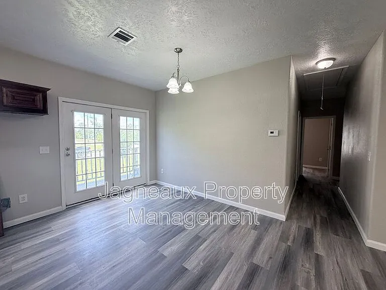 816 Shady Ln — Photo 13