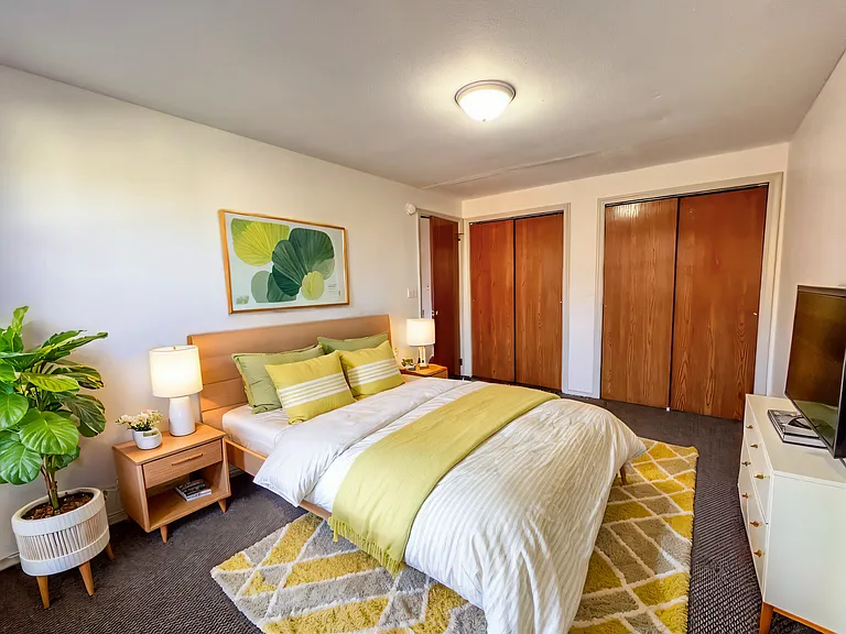 322 Hudson St / Luca Investments LLC — Photo 8