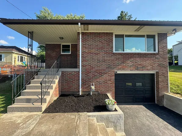 1334 Birch St, Bellaire, OH 43906