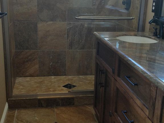 5th image of 204 White Oak Ct