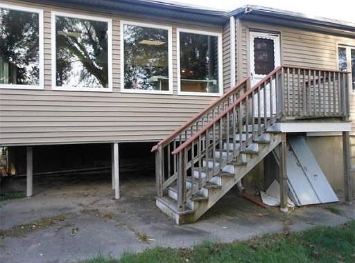 5th image of 15 Crane Ave