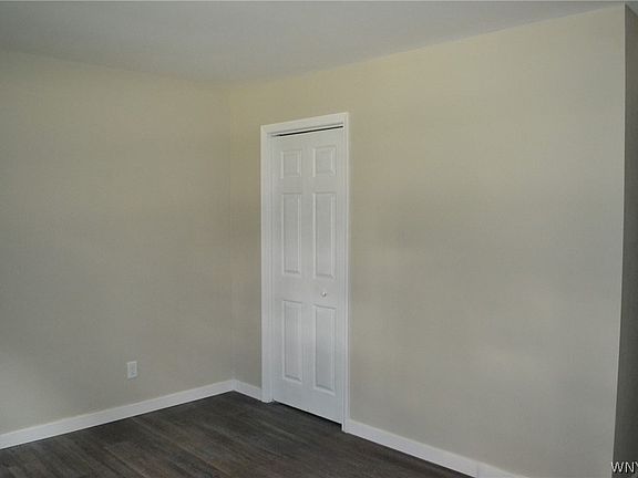 5th image of 56 Cornell Dr