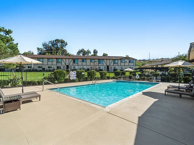 Temecula Gardens Apartments — Photo 6
