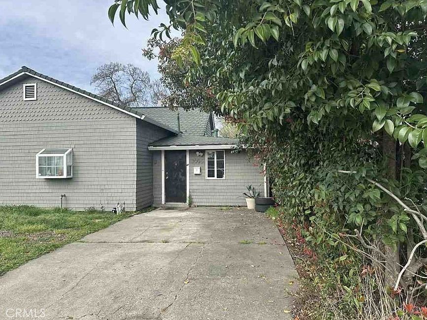2nd image of 3005 Fairways Ct