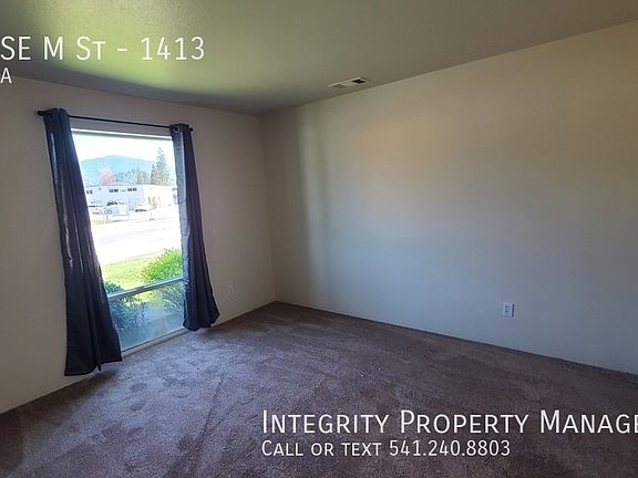 3rd image of 1413 SE M St #1413